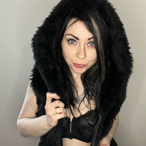 JIN KONG black fur thick hooded vest Small